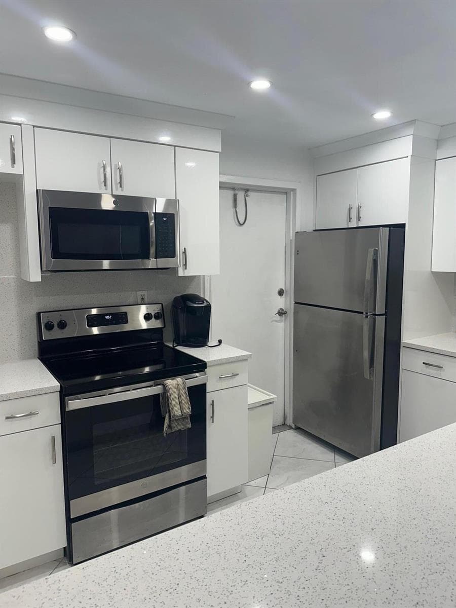 1424 SE 15TH Street 51 photo 1