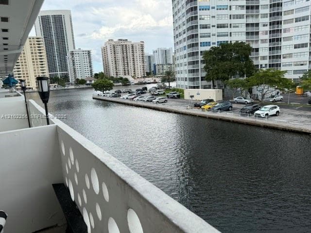 2500 Diana Dr 308 photo 3