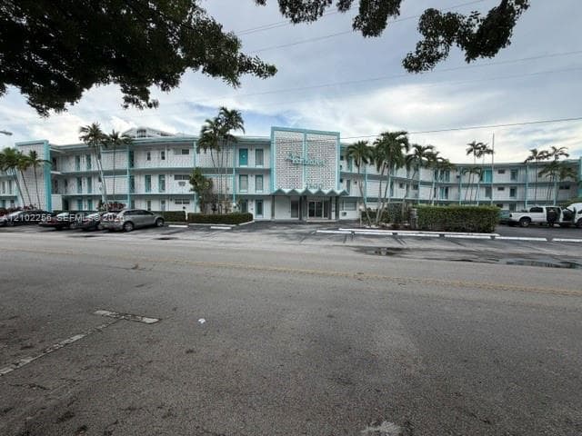 2500 Diana Dr 308 photo 18