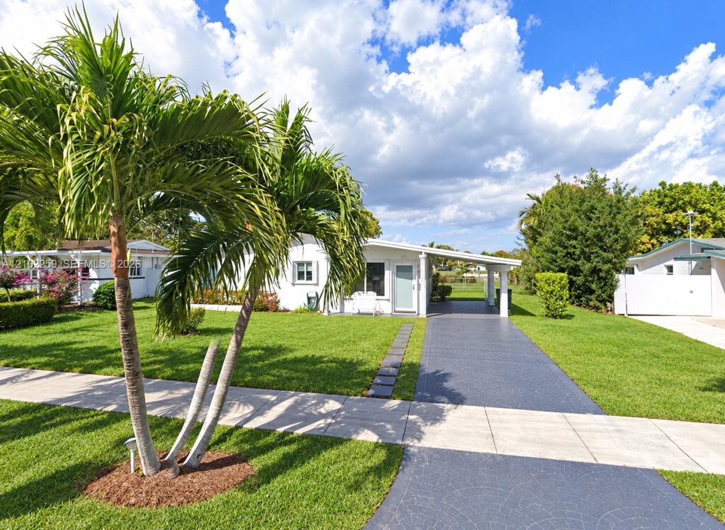 9865 SW 80th Dr photo 1