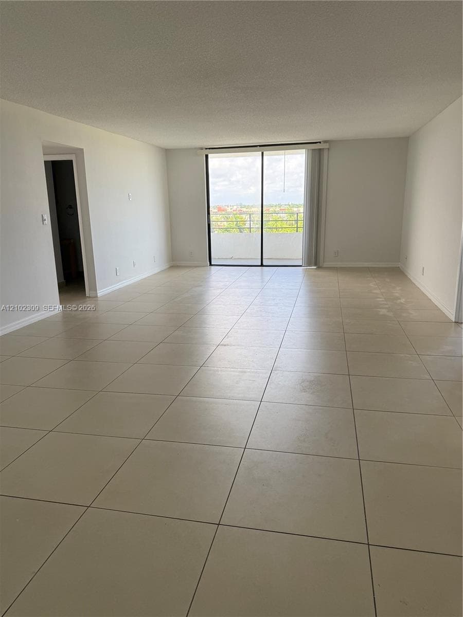 600 Three Islands Blvd 505 photo 6