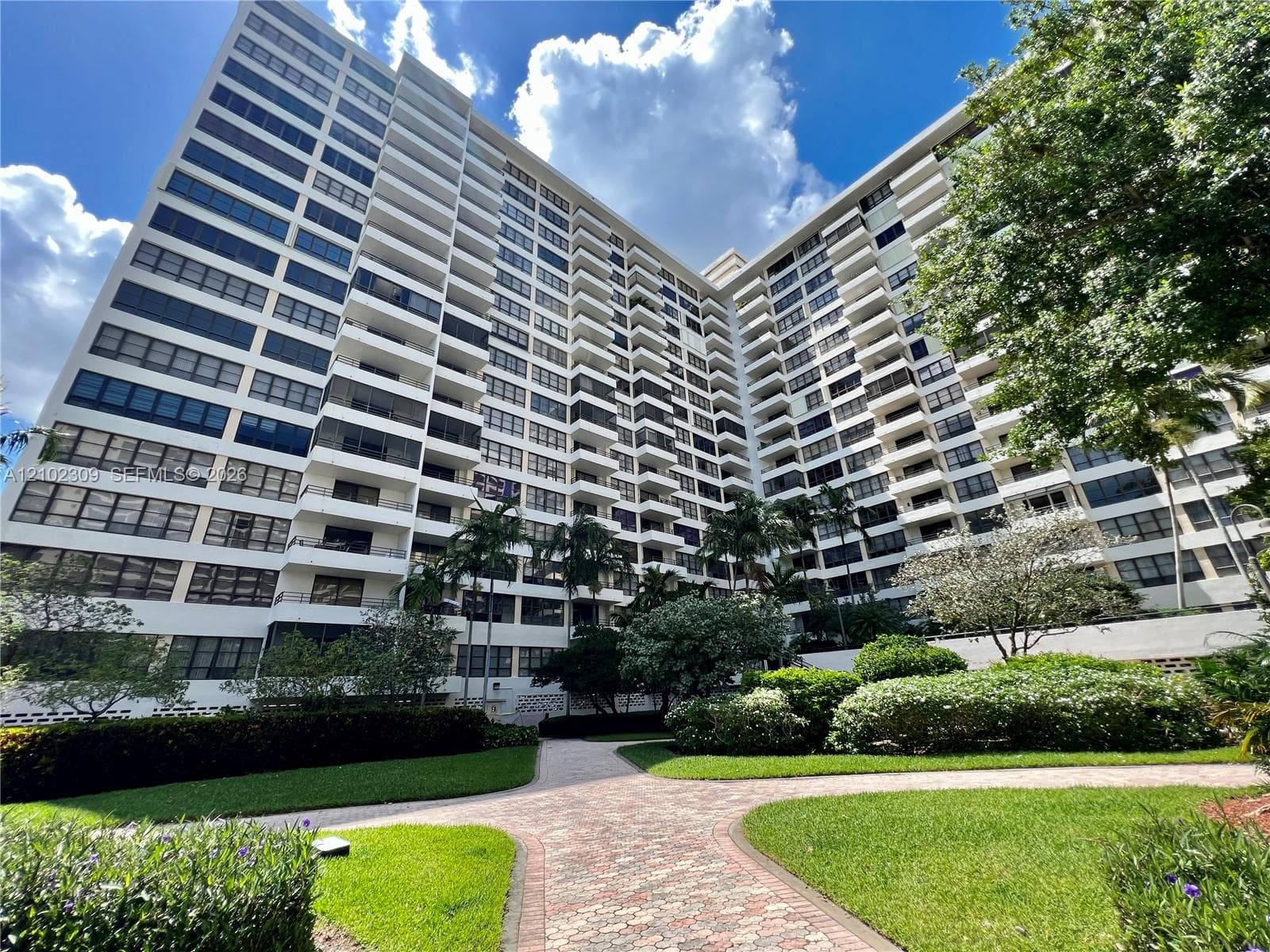 600 Three Islands Blvd 505 photo 12