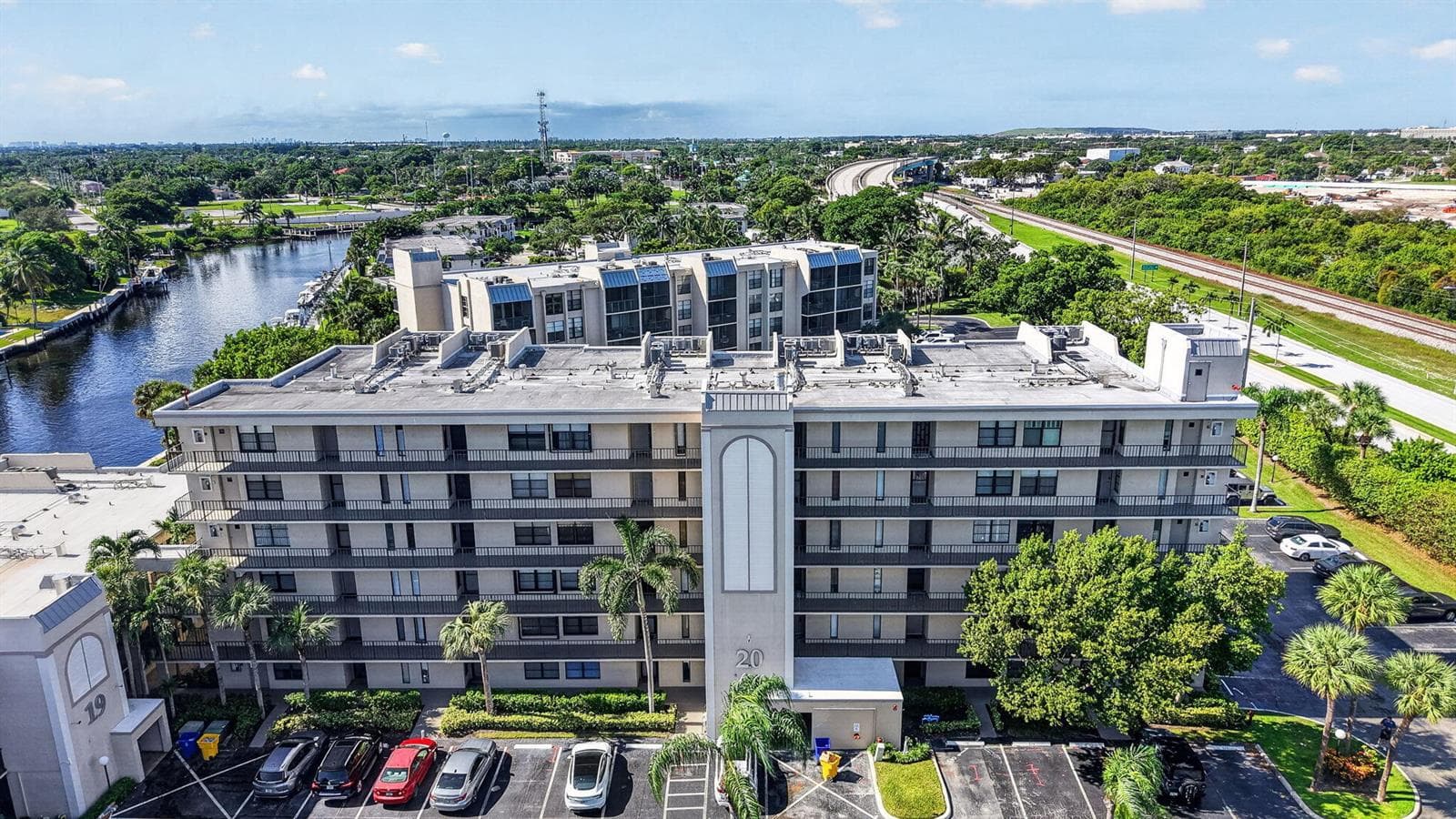 20 ROYAL PALM Way 301 photo 1