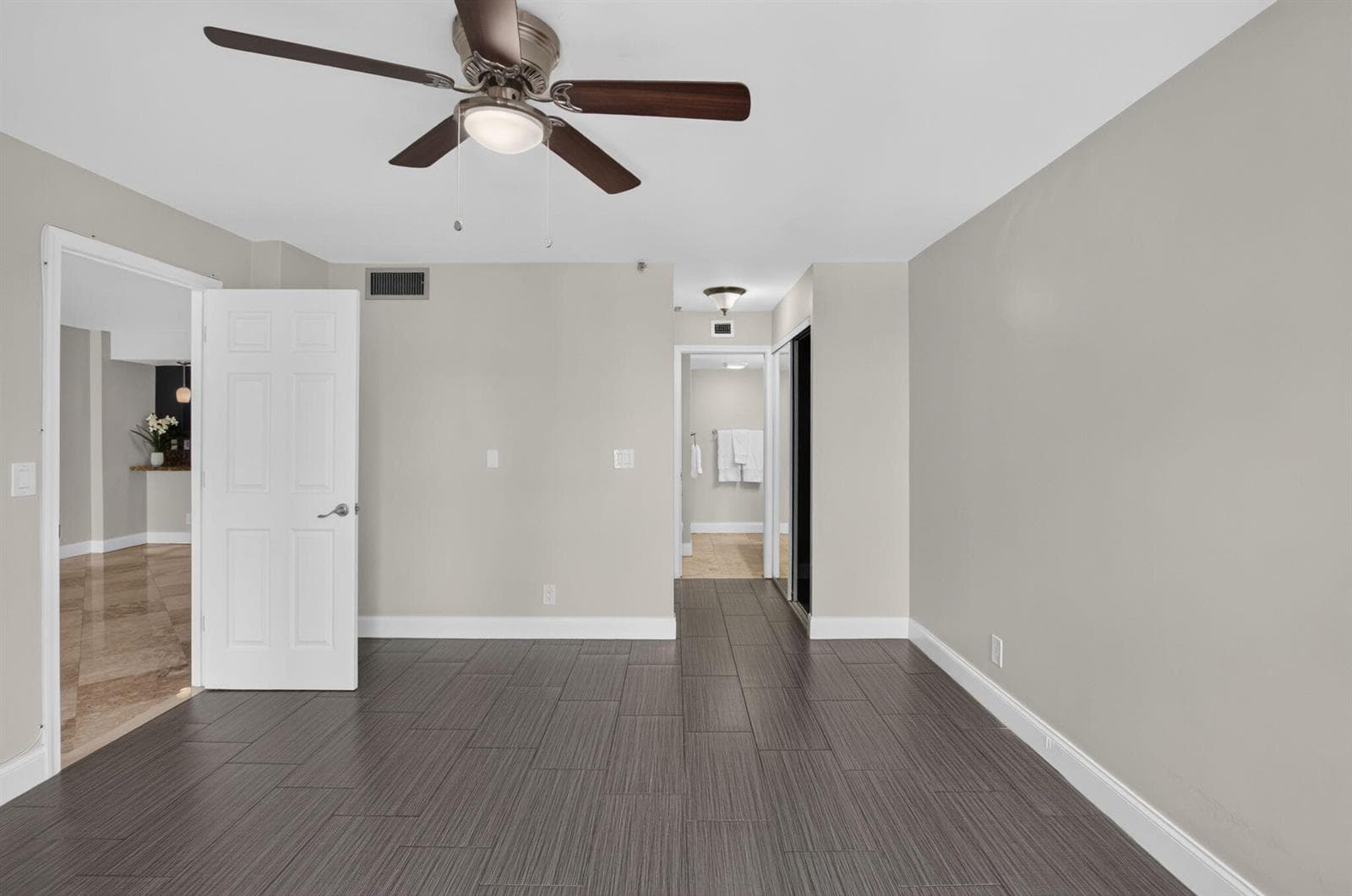 20 ROYAL PALM Way 301 photo 20