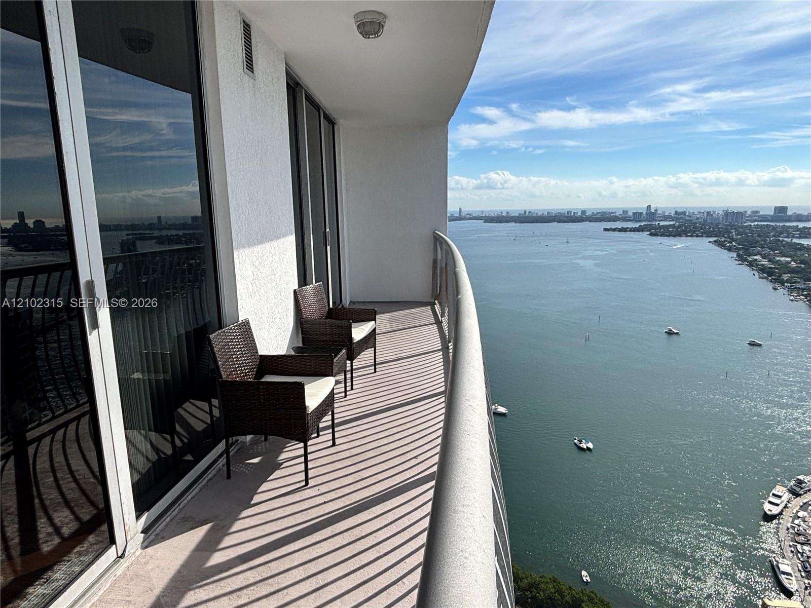 1750 N Bayshore Dr 4804 photo 17