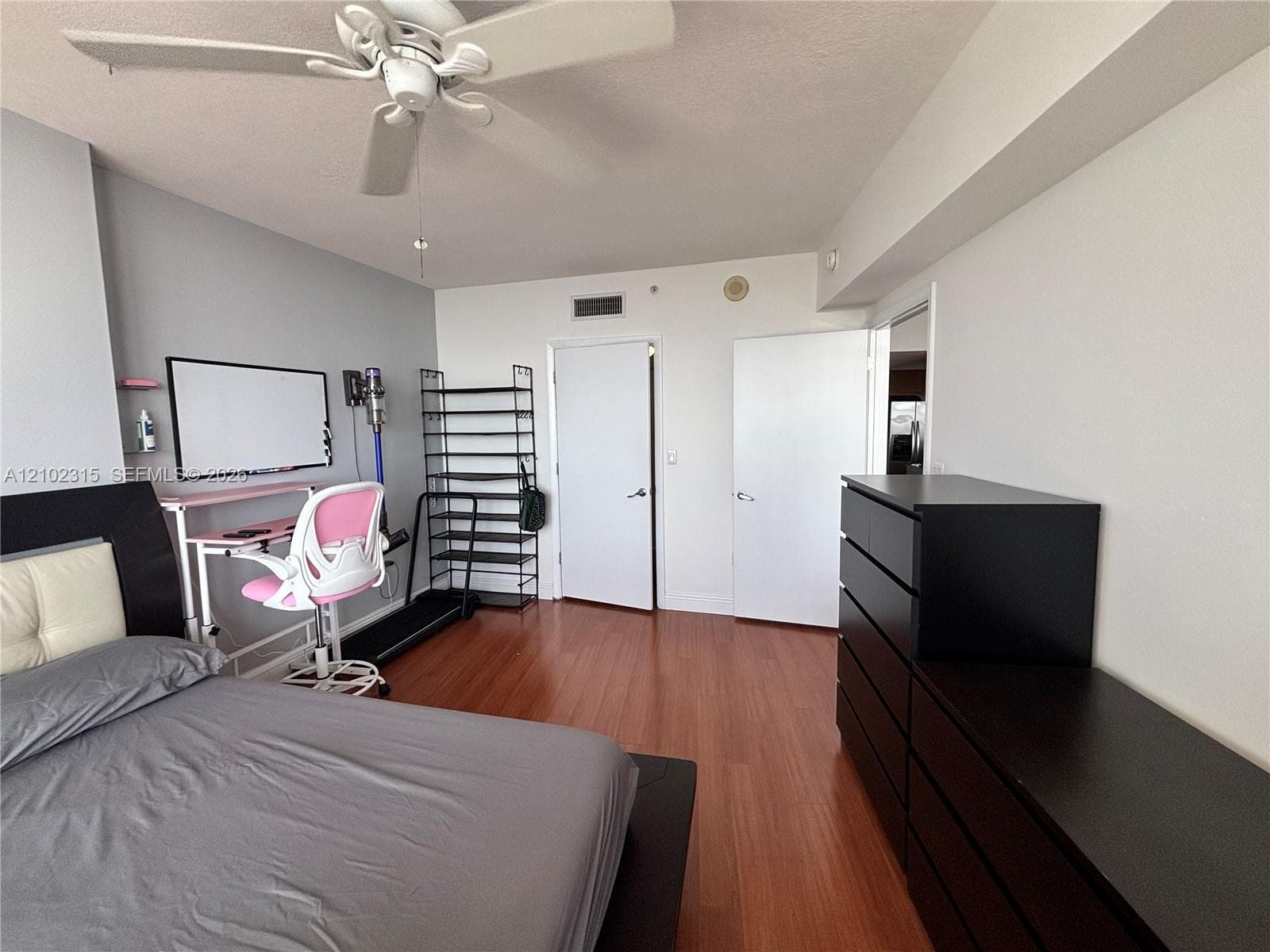 1750 N Bayshore Dr 4804 photo 11