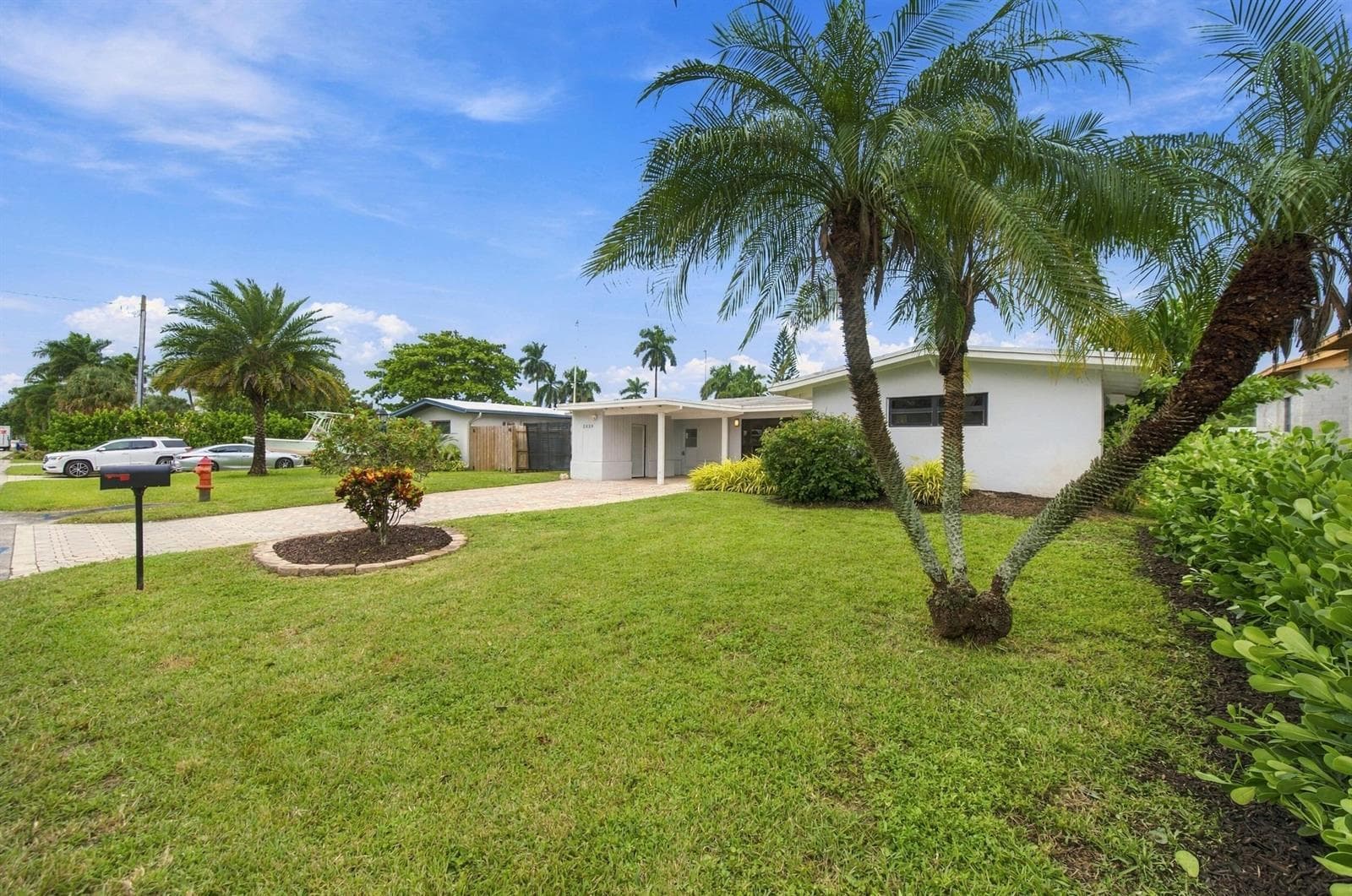 2536 GULFSTREAM Lane photo 5