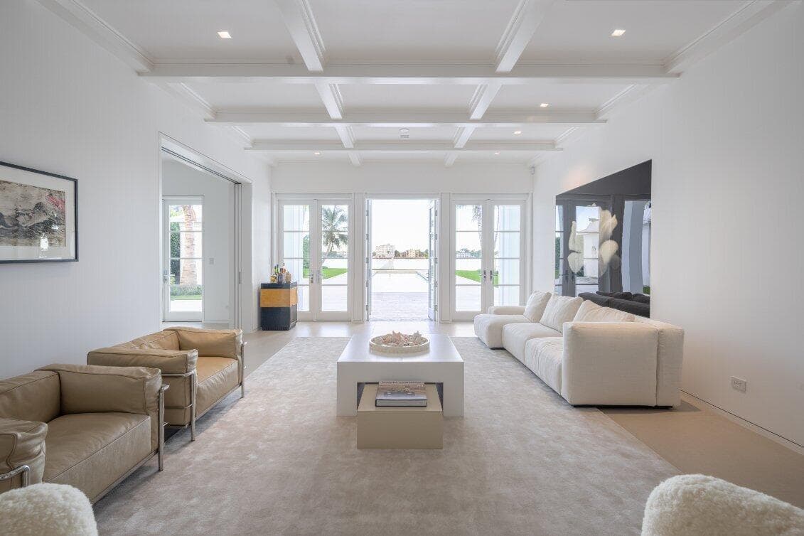 409 N Atlantic Drive photo 3