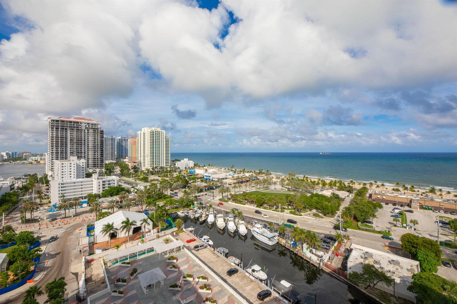 1 LAS OLAS Circle PH3 photo 9