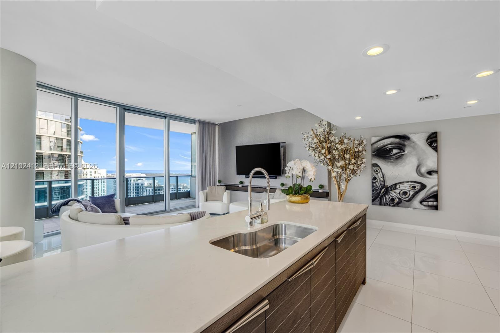 200 Biscayne Boulevard Way 4401 photo 6