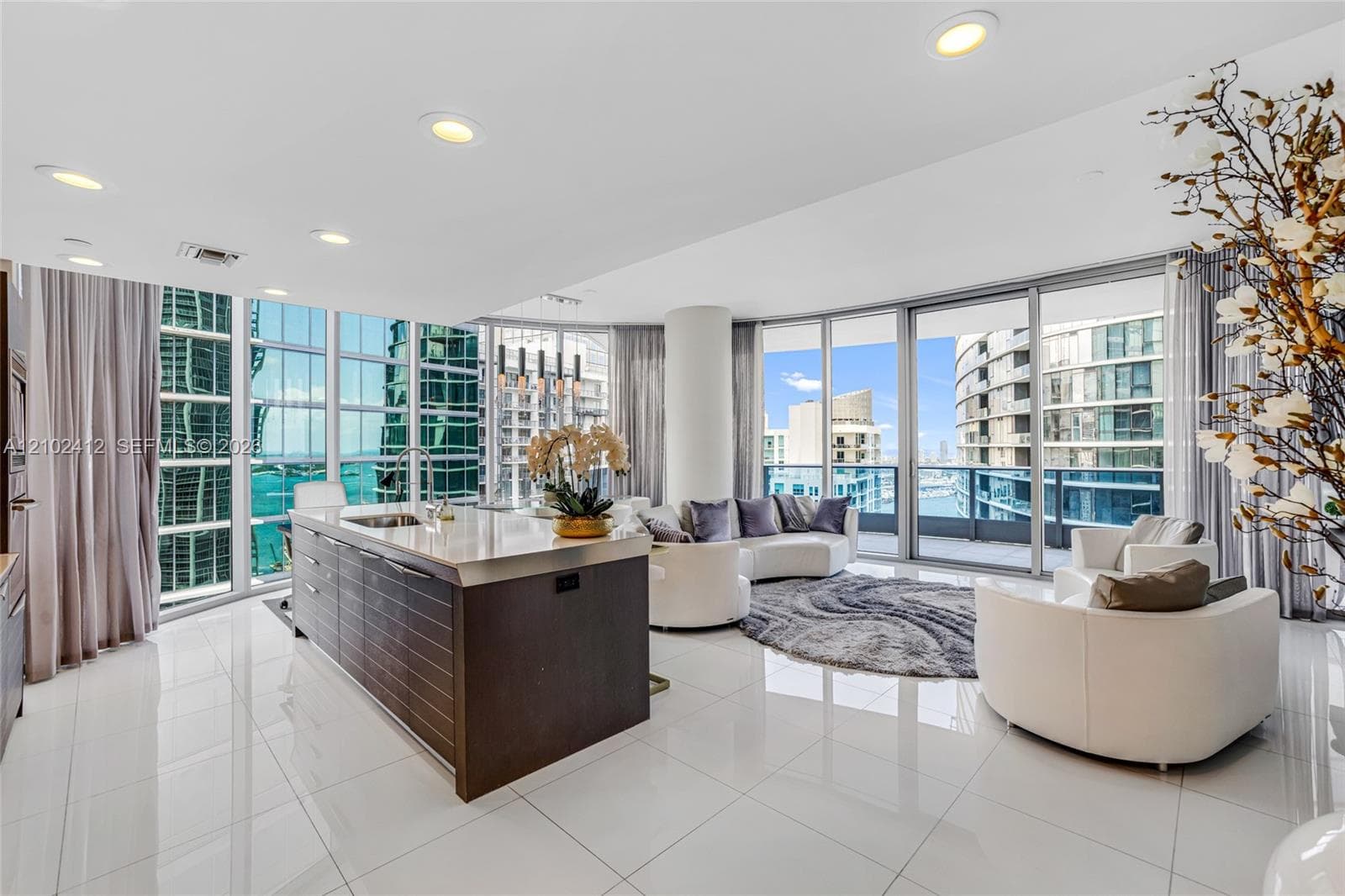 200 Biscayne Boulevard Way 4401 photo 3