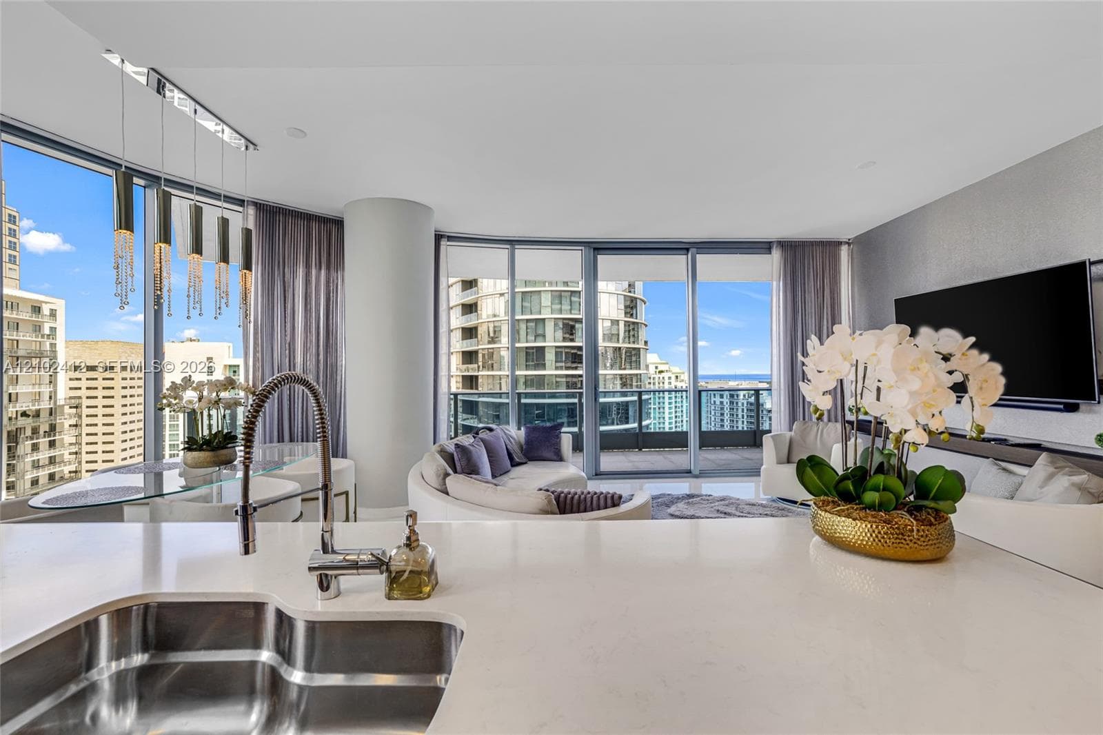 200 Biscayne Boulevard Way 4401 photo 5