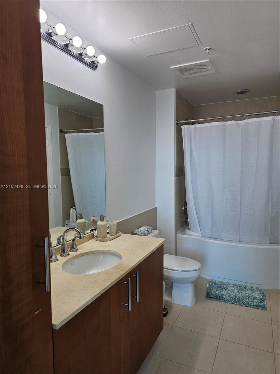 1945 S Ocean Dr 807 photo 10
