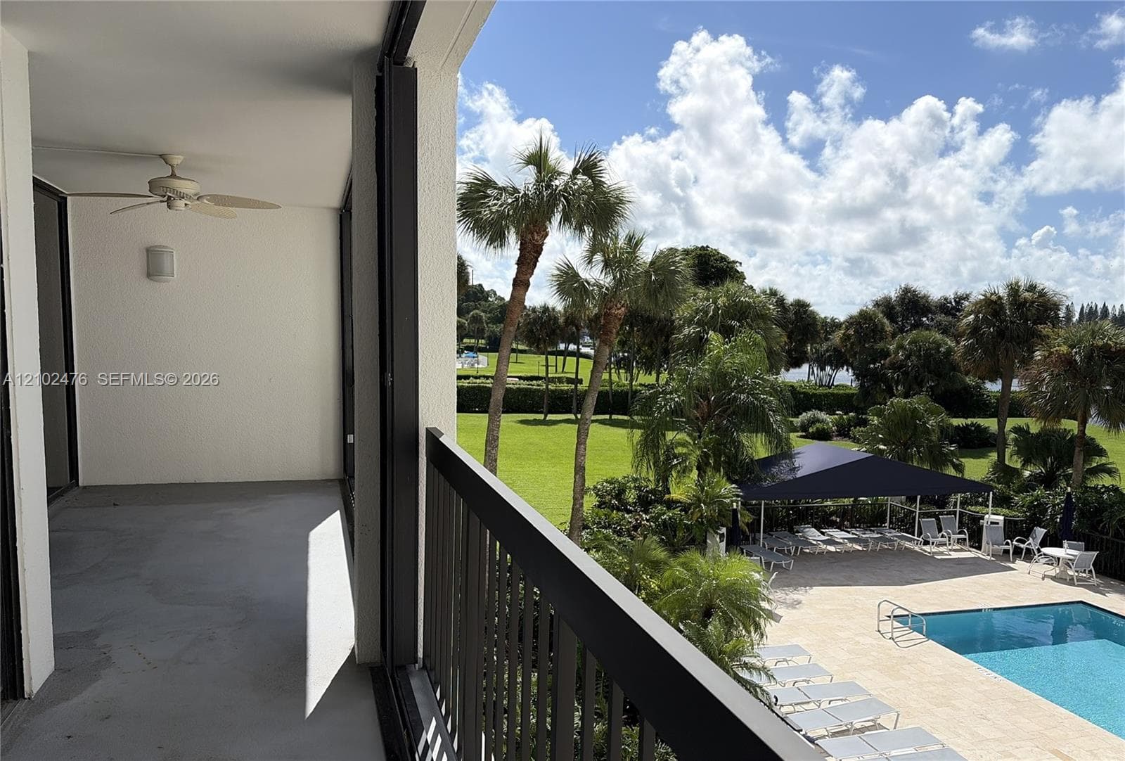 356 Golfview Rd 305 photo 13