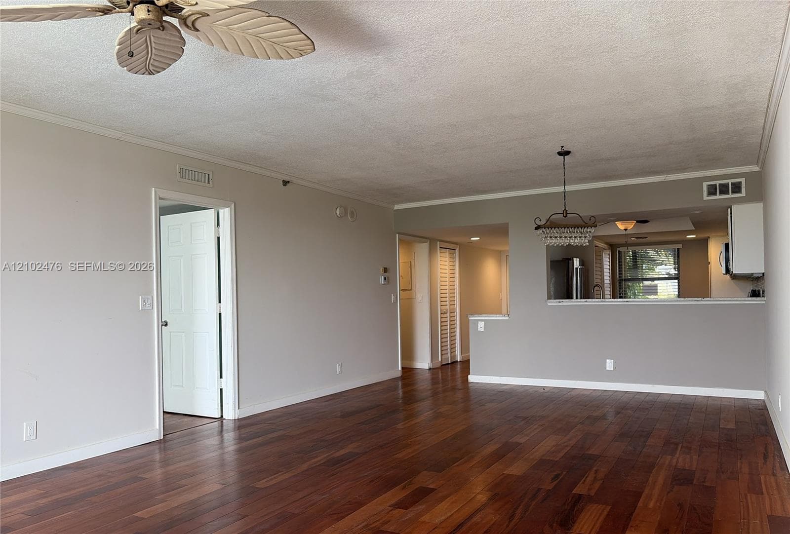 356 Golfview Rd 305 photo 17
