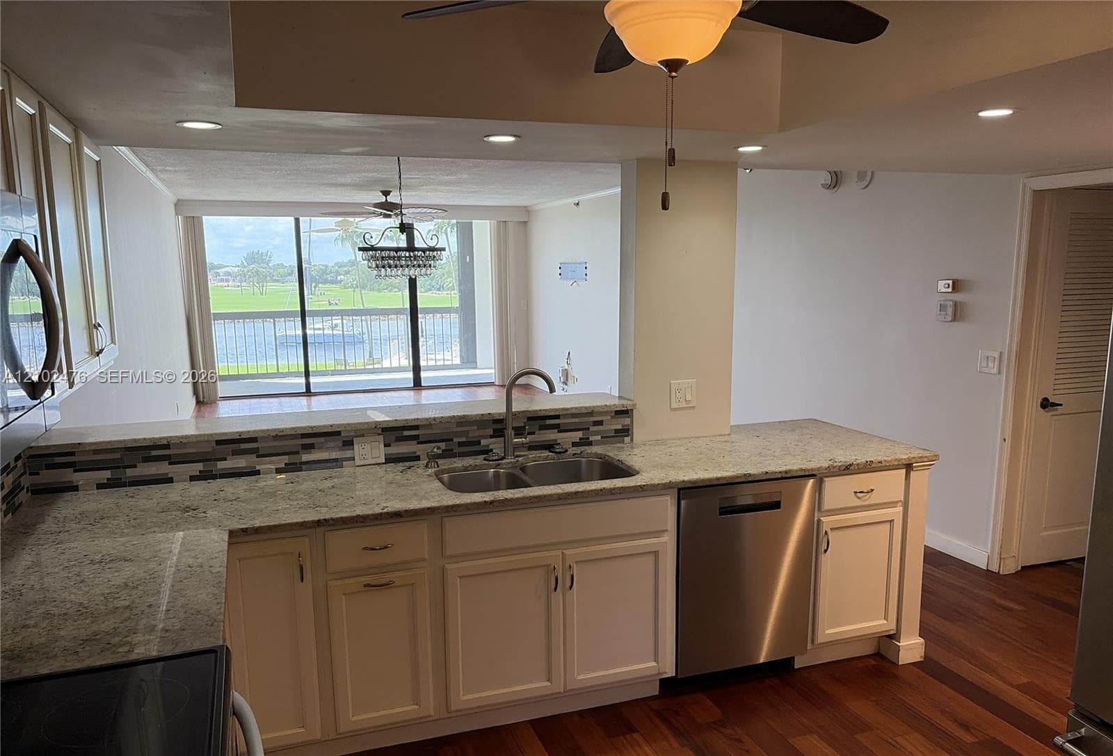 356 Golfview Rd 305 photo 20