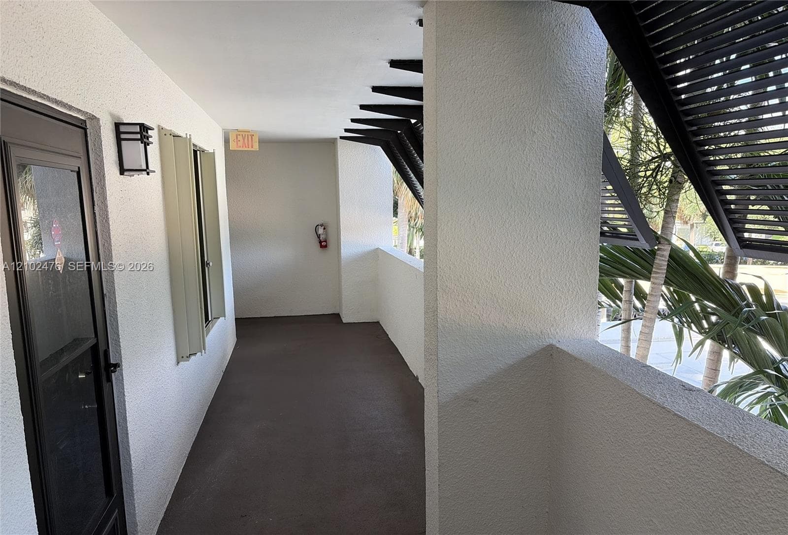 356 Golfview Rd 305 photo 10