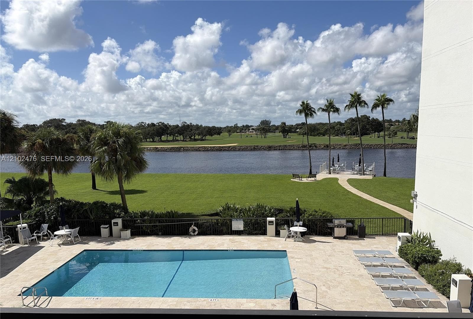 356 Golfview Rd 305 photo 15