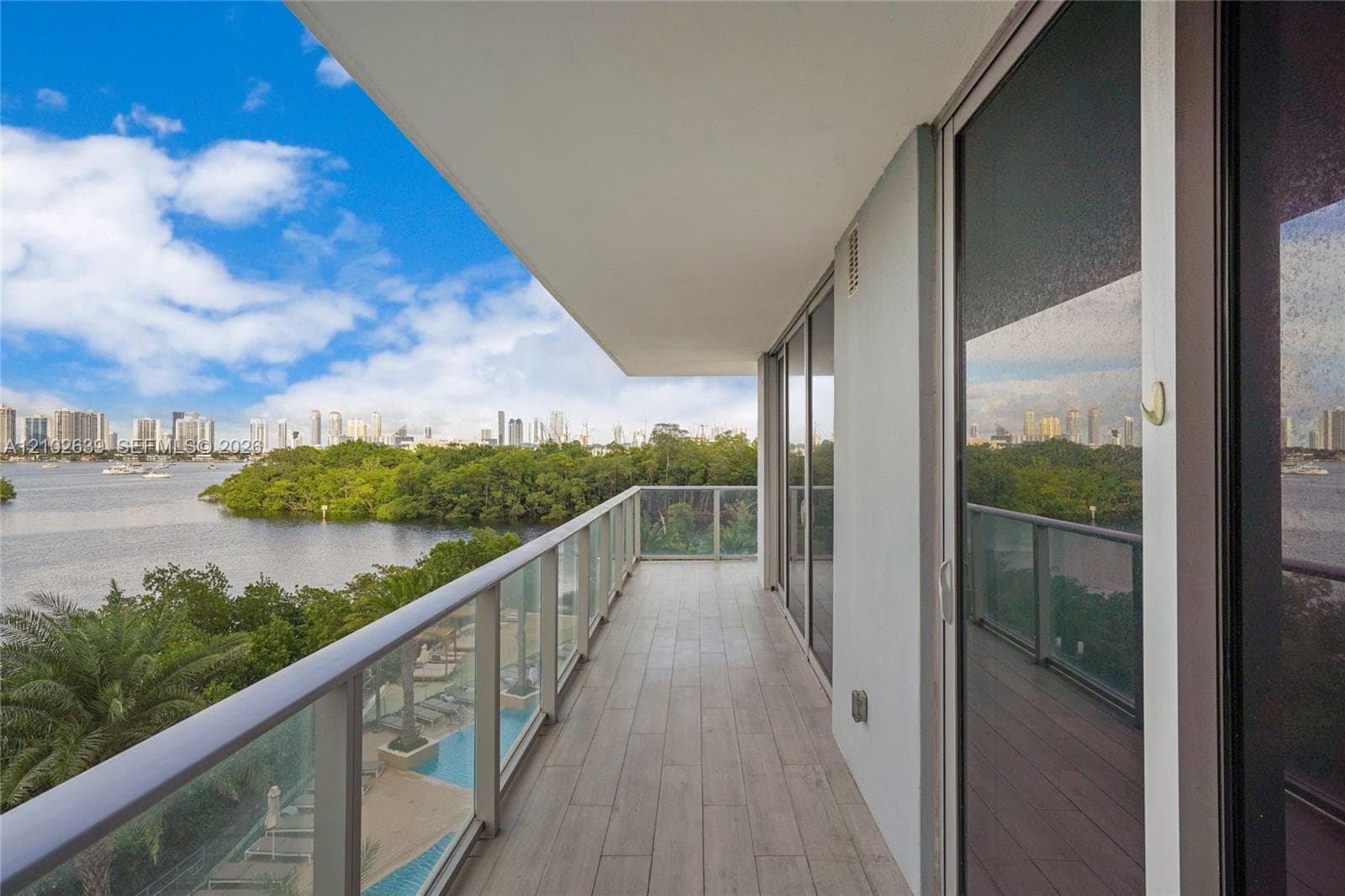 16385 Biscayne Blvd 407 photo 24