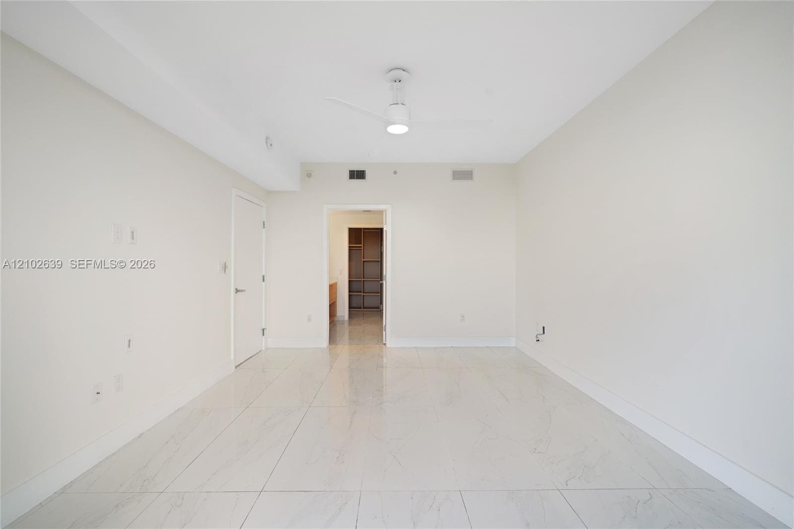 16385 Biscayne Blvd 407 photo 11