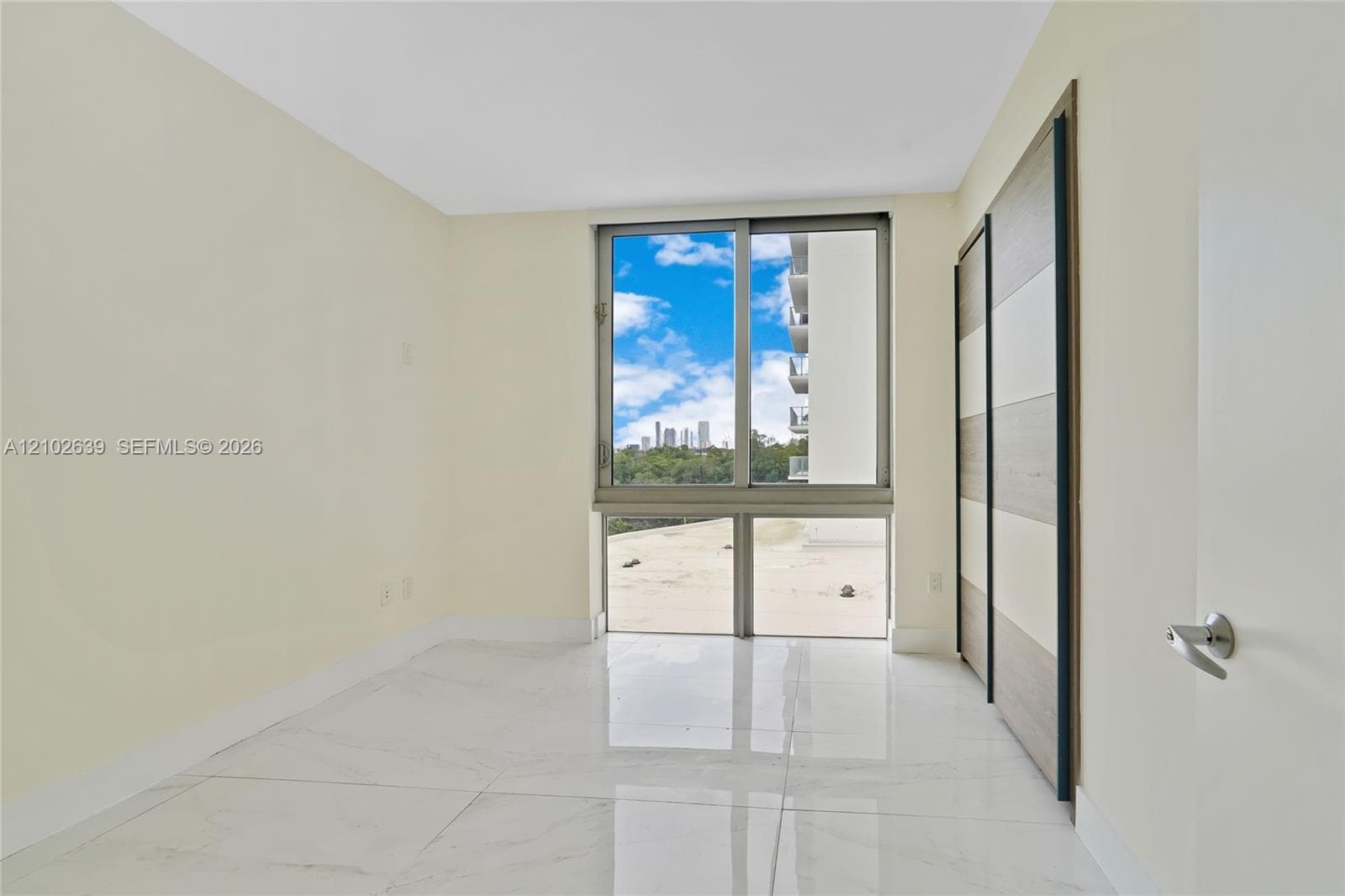 16385 Biscayne Blvd 407 photo 19
