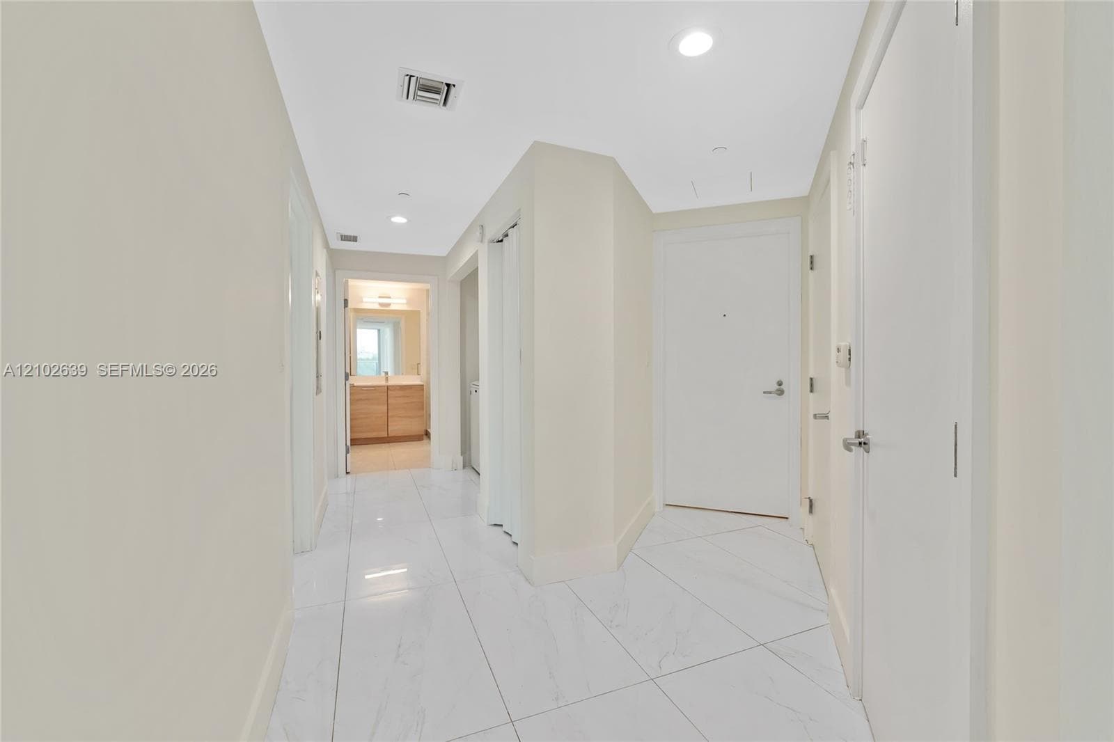16385 Biscayne Blvd 407 photo 4