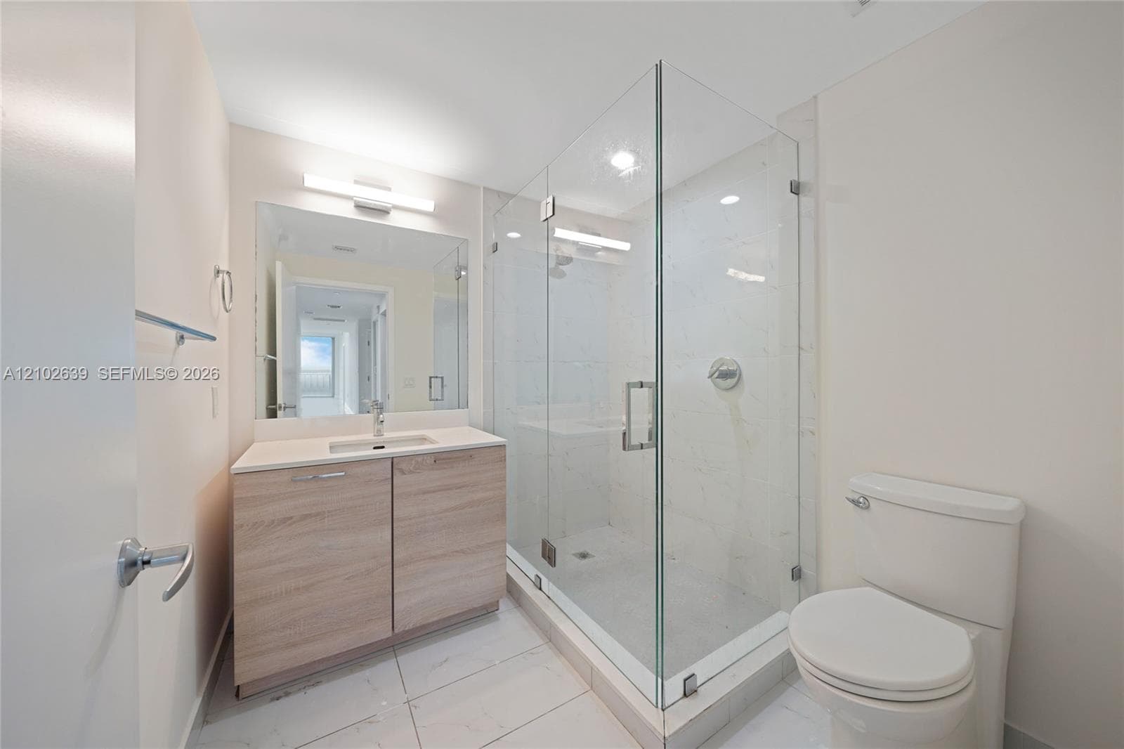 16385 Biscayne Blvd 407 photo 21