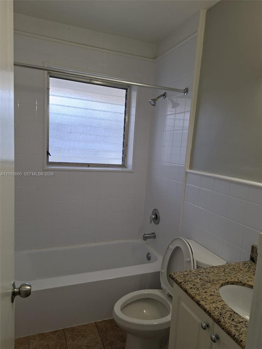 13035 Emerald Dr 351 photo 6