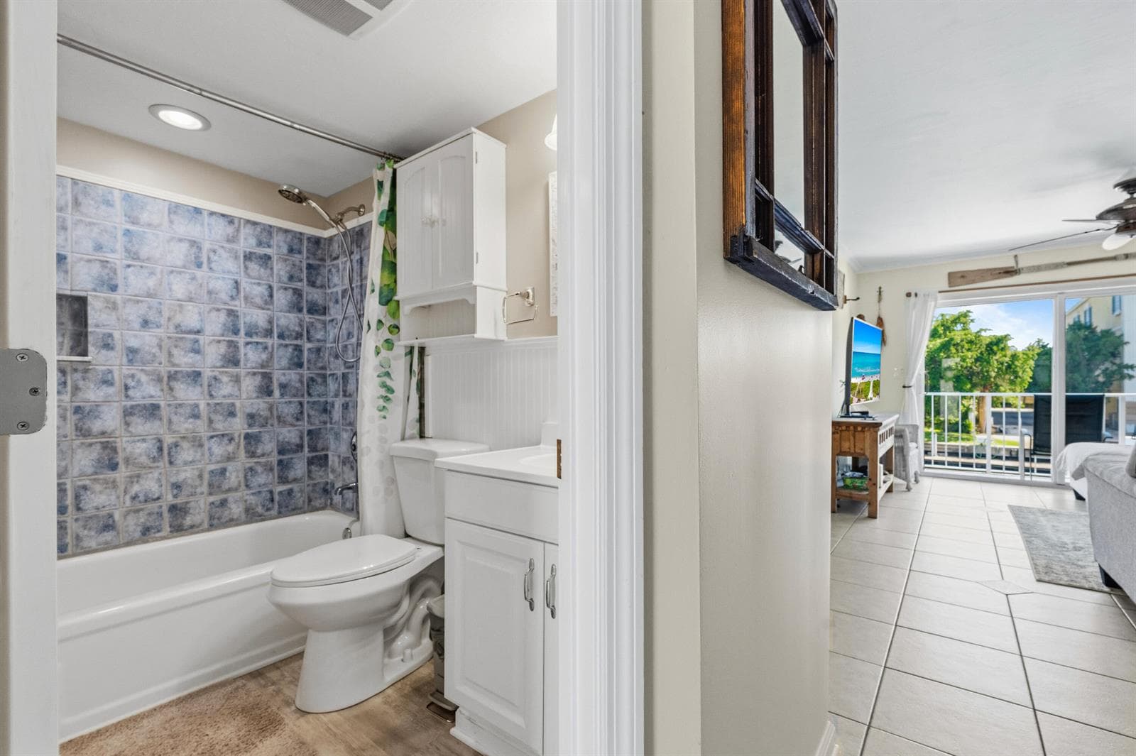 2400 NE 16TH Street 212 photo 10