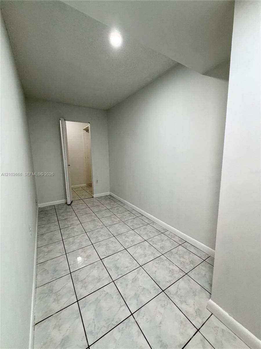 3665 NE 167th St 204 photo 18