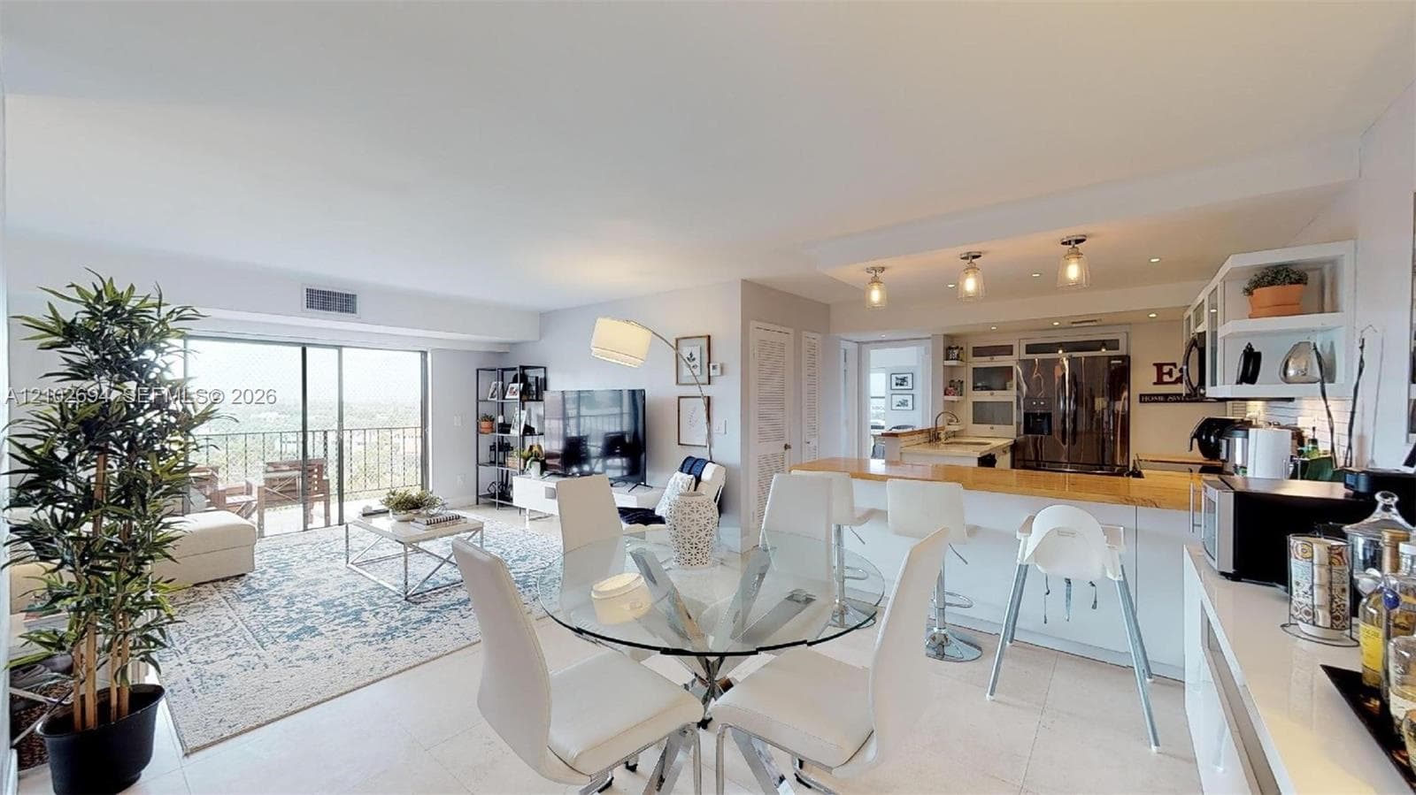77 Crandon Blvd 8D photo 1