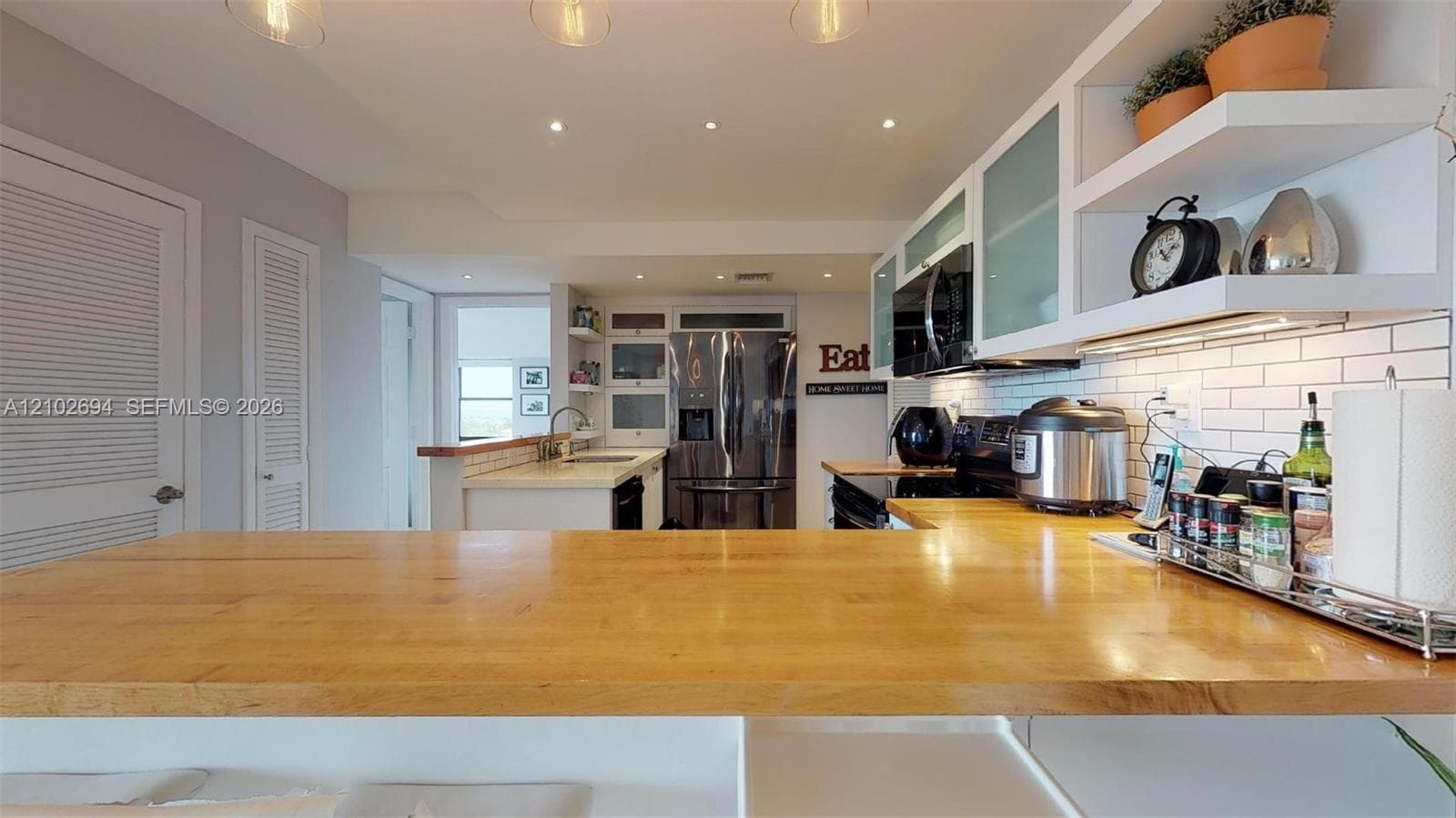 77 Crandon Blvd 8D photo 4