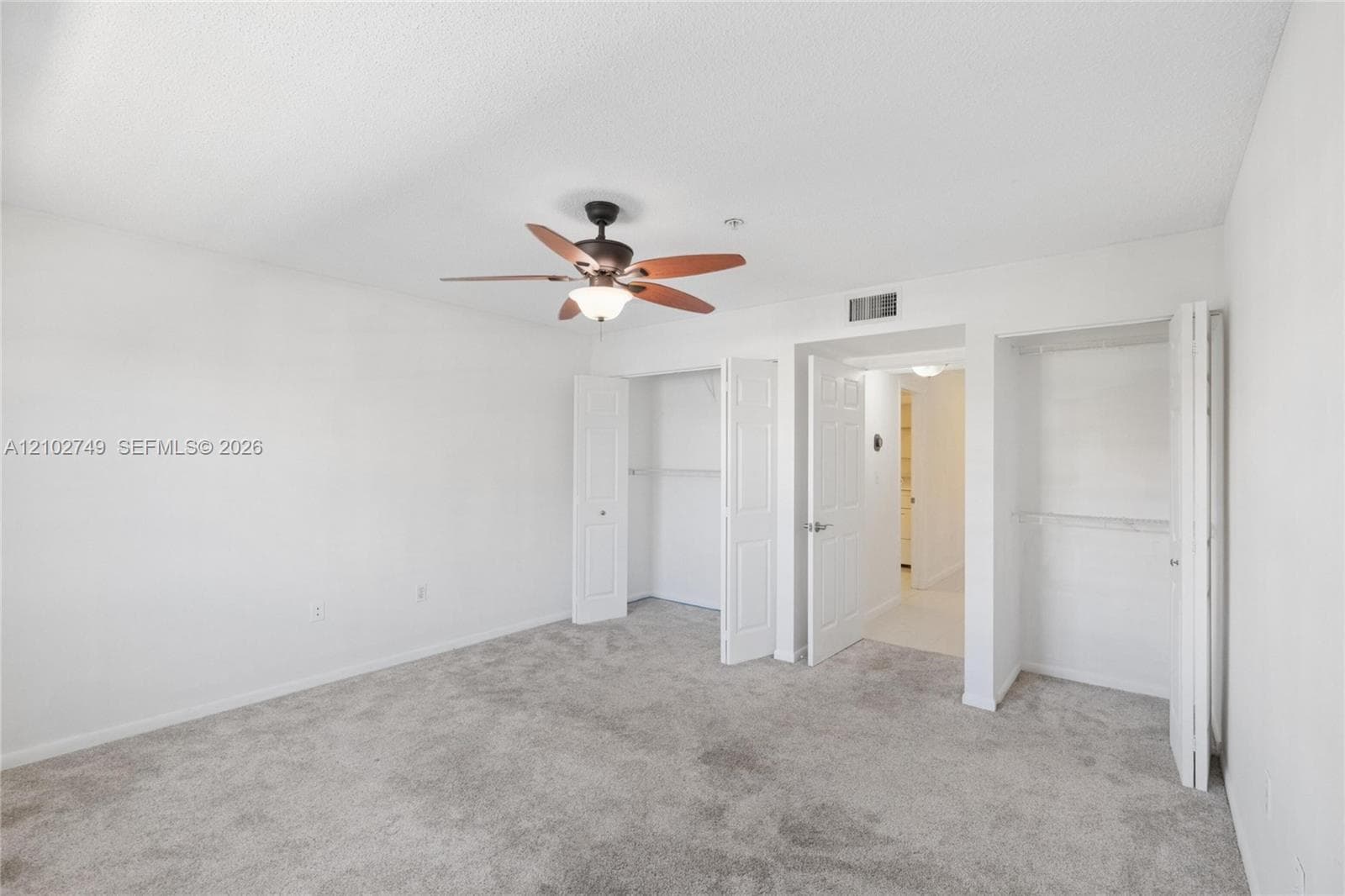 2931 NE 185th St 1106 photo 17