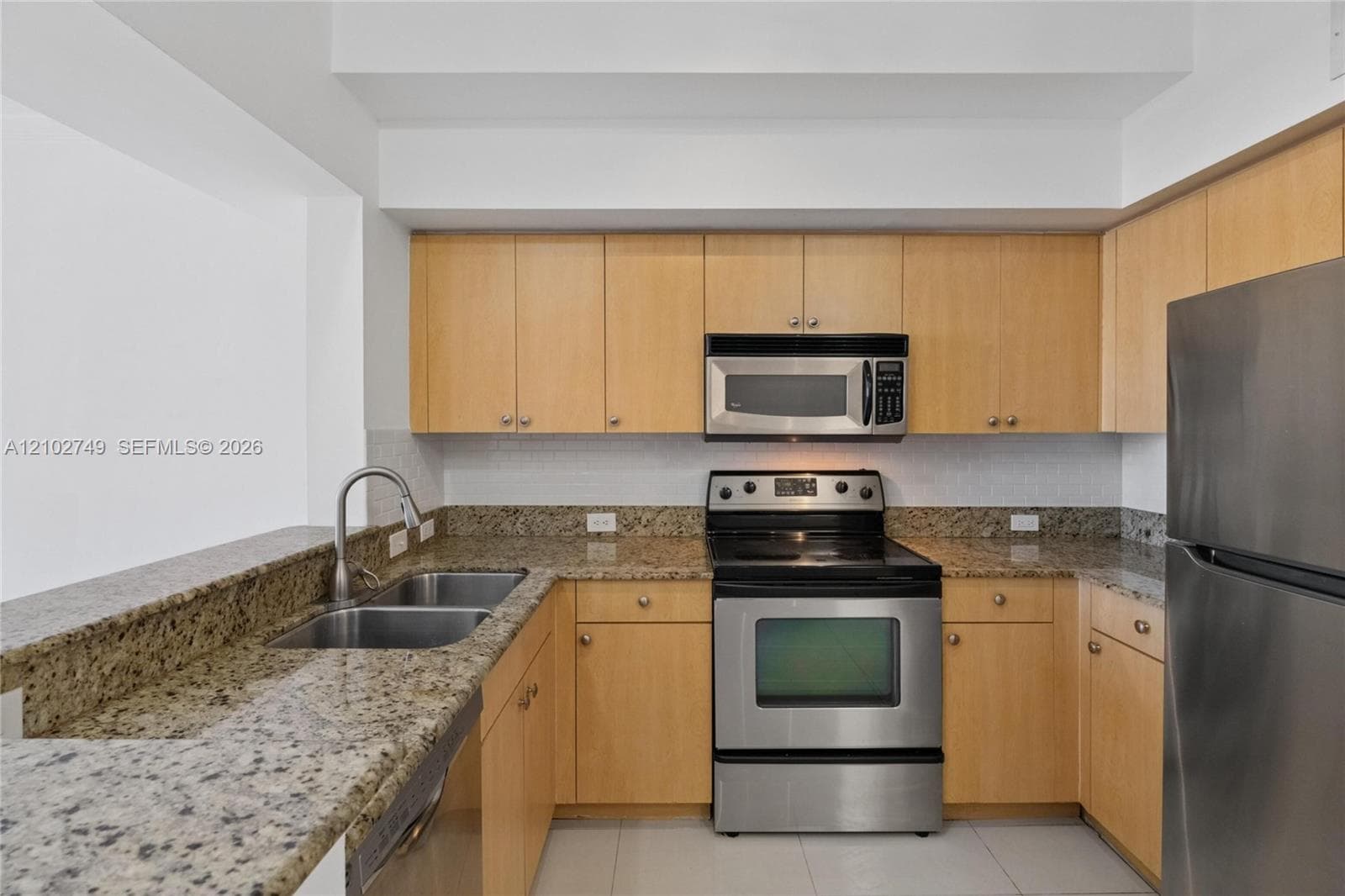 2931 NE 185th St 1106 photo 9