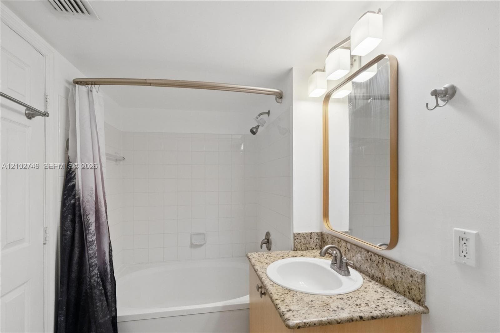 2931 NE 185th St 1106 photo 15