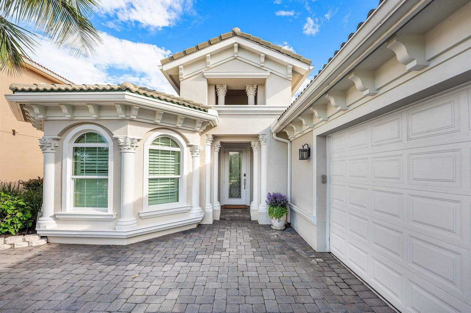 260 Carina Drive photo 3