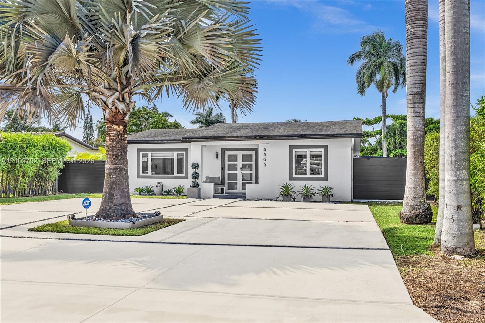 4465 SW 34th Ter photo 6