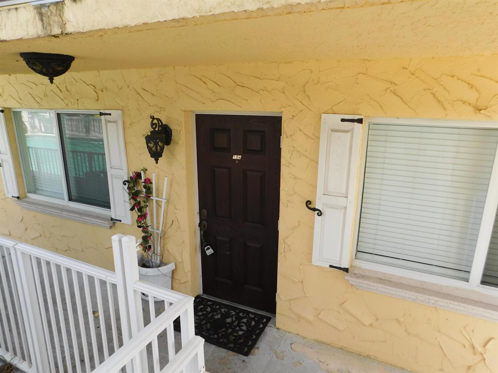 735 Hummingbird Way 104 photo 3