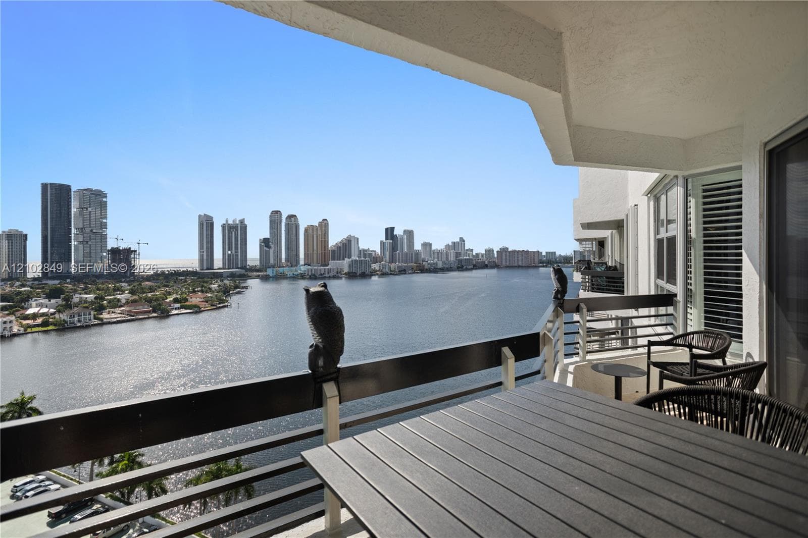 3600 Mystic Pointe Dr PH-16 photo 17