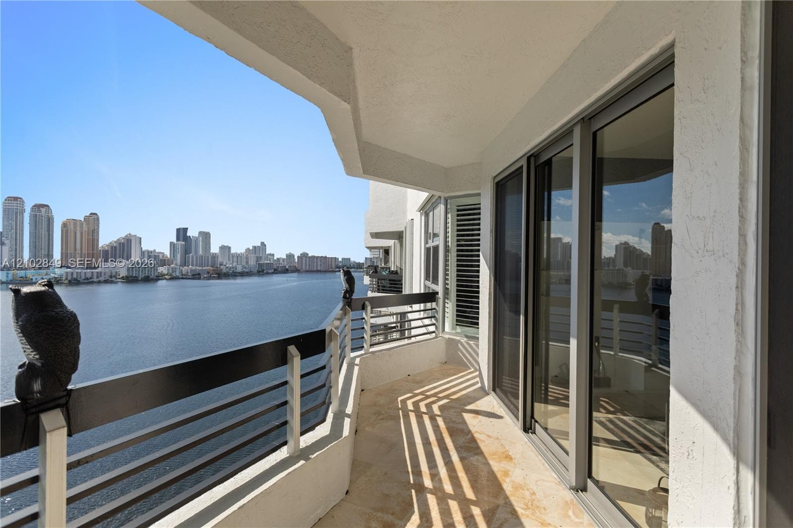 3600 Mystic Pointe Dr PH-16 photo 16