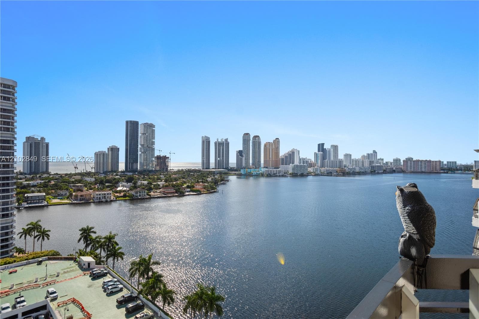 3600 Mystic Pointe Dr PH-16 photo 1