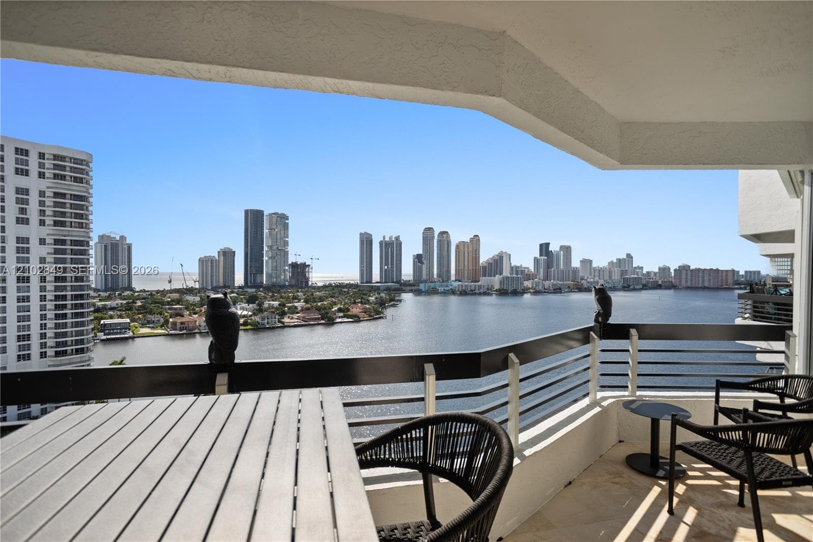3600 Mystic Pointe Dr PH-16 photo 15