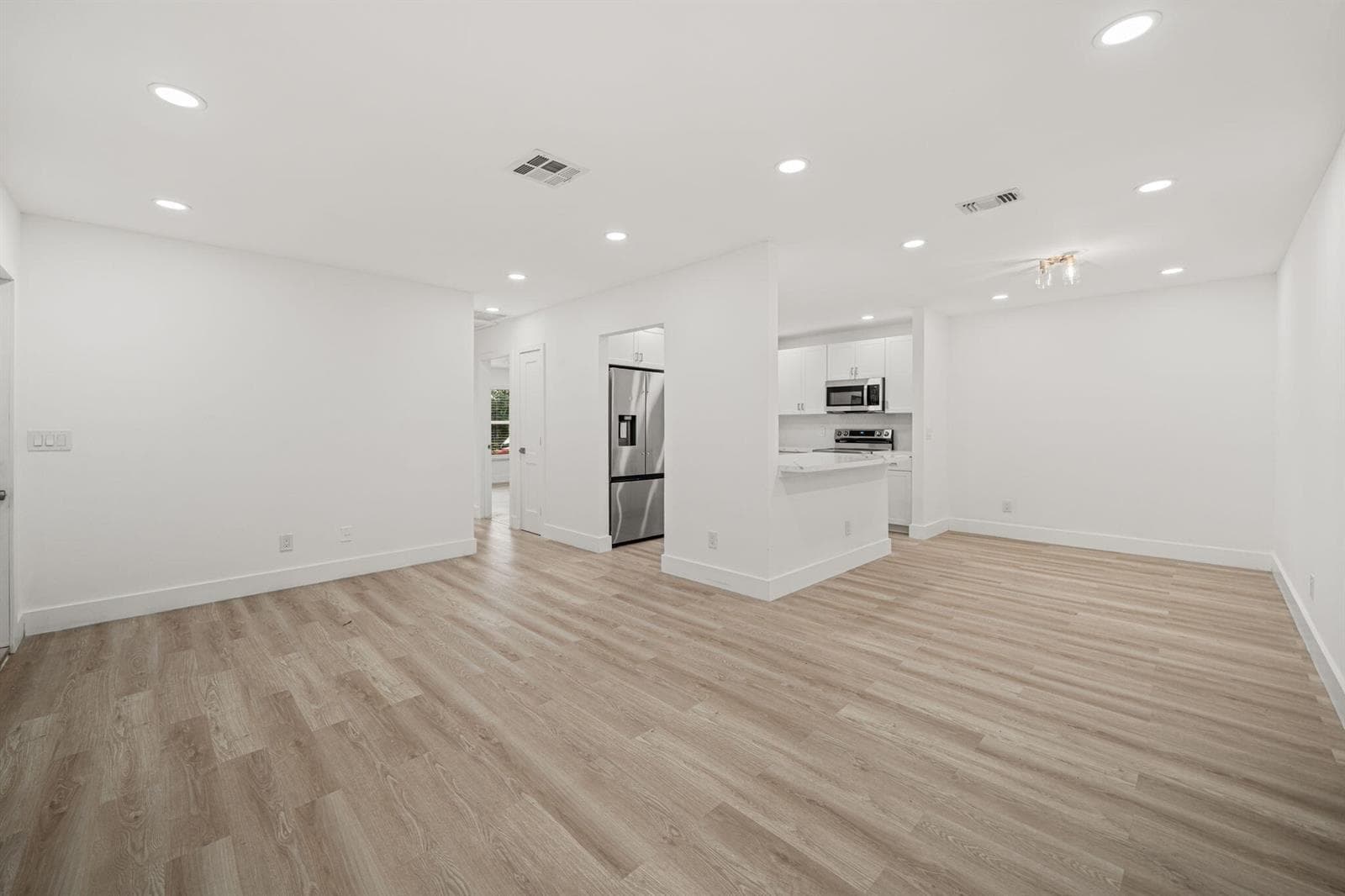 5965 CARIBBEAN Boulevard photo 7