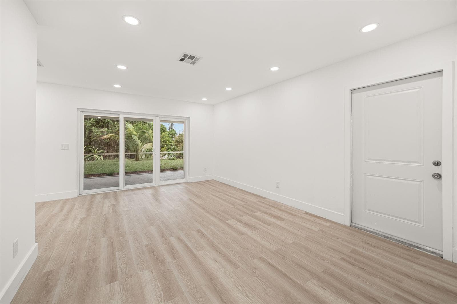 5965 CARIBBEAN Boulevard photo 3
