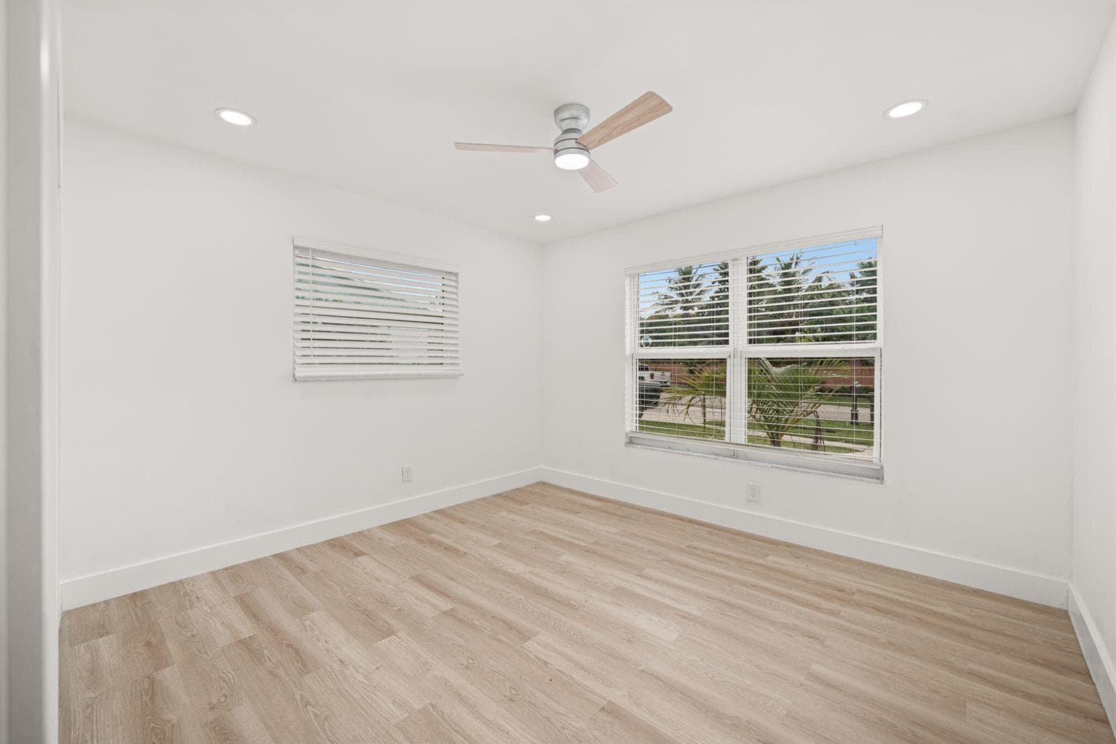 5965 CARIBBEAN Boulevard photo 11