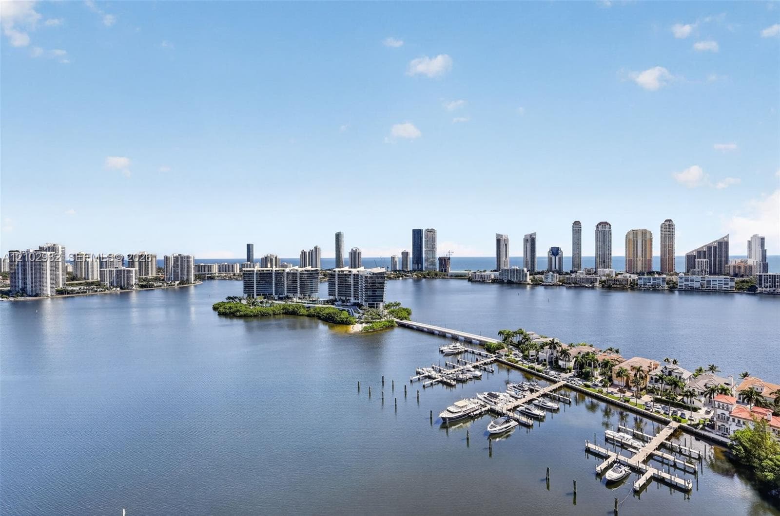 7000 Island Blvd 2809 photo 2