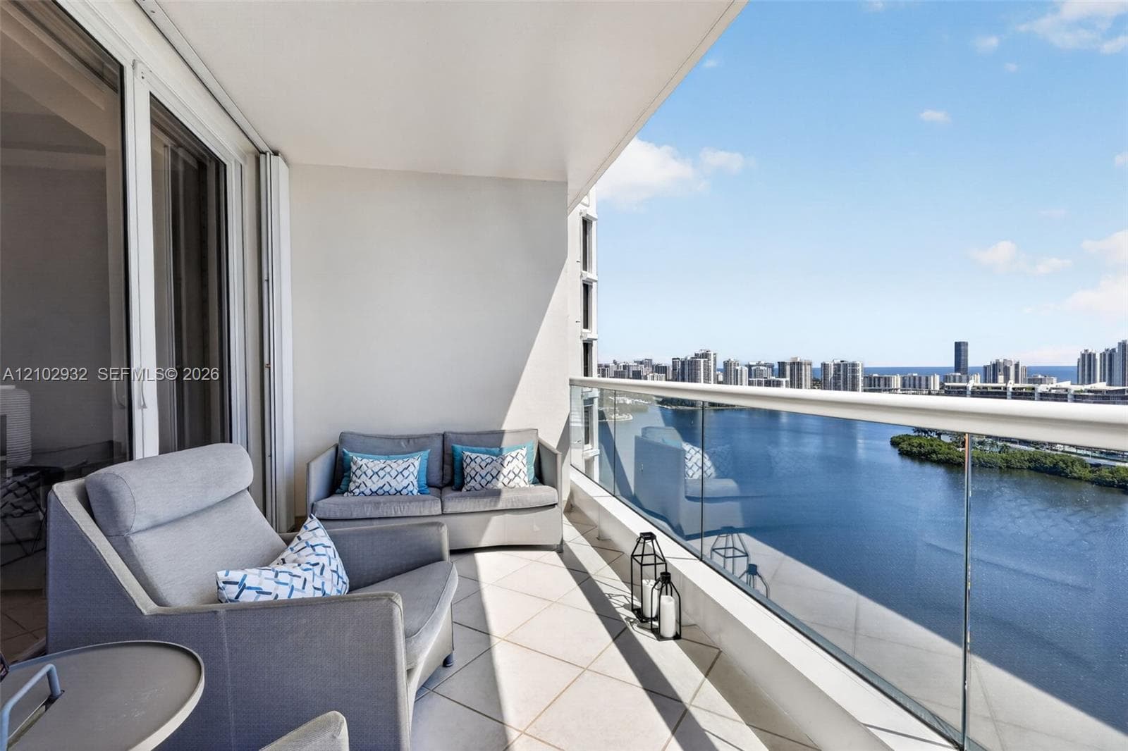 7000 Island Blvd 2809 photo 18