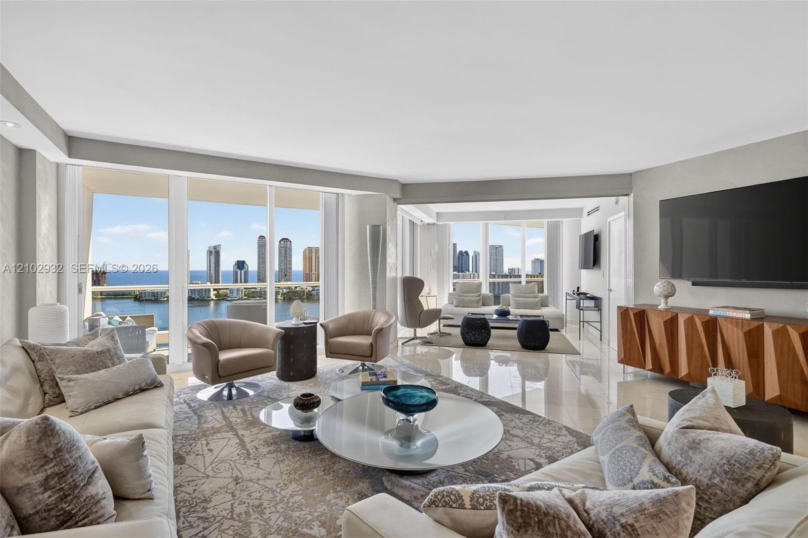 7000 Island Blvd 2809 photo 11