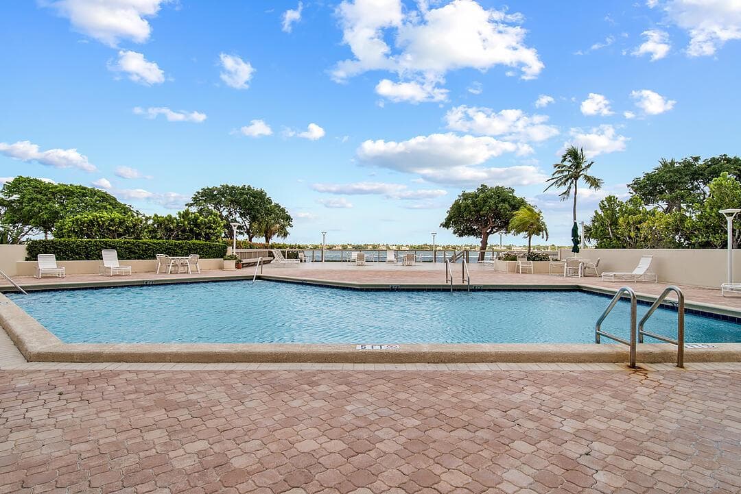 5600 N FLAGLER Drive 310 photo 13