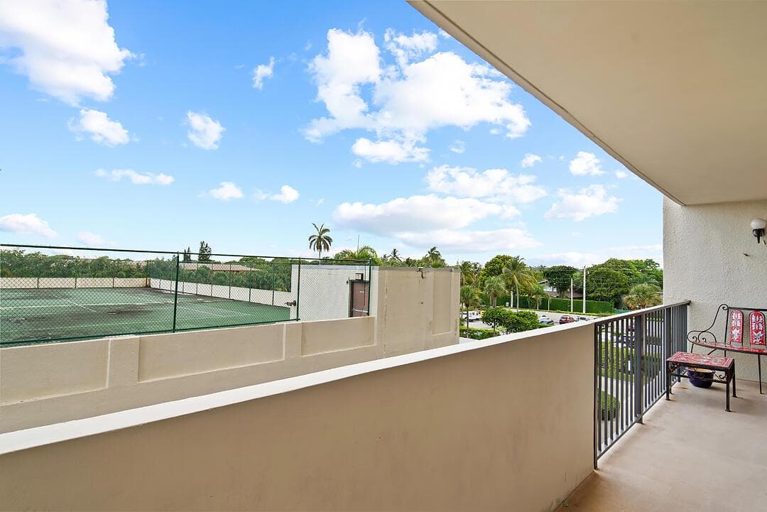 5600 N FLAGLER Drive 310 photo 12